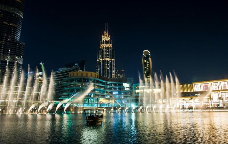 Billet Visite privée d'une journée à Dubaï avec le spectacle de la fontaine Palm