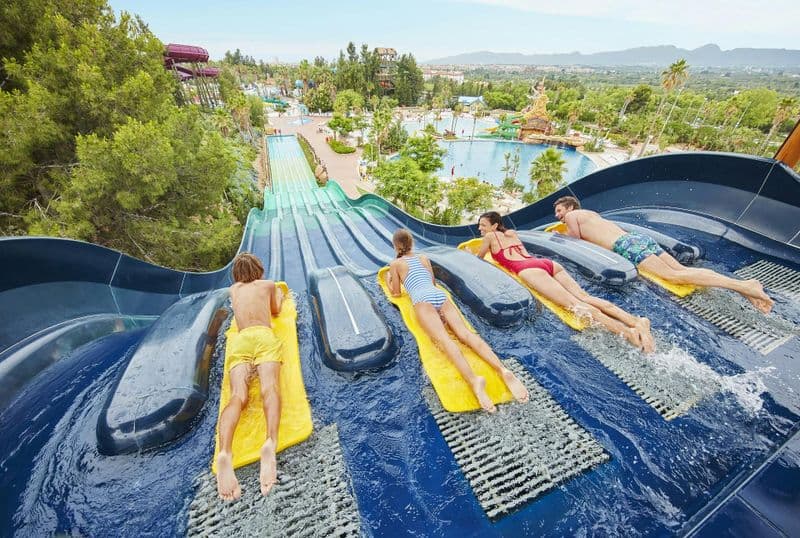 Billet Excursion d'une journée au parc aquatique PortAventura Caribe au départ de Barcelone
