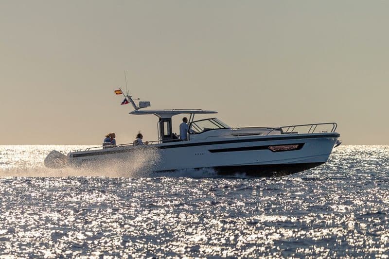 Billet Nimbus T 11 (Motorboat)
