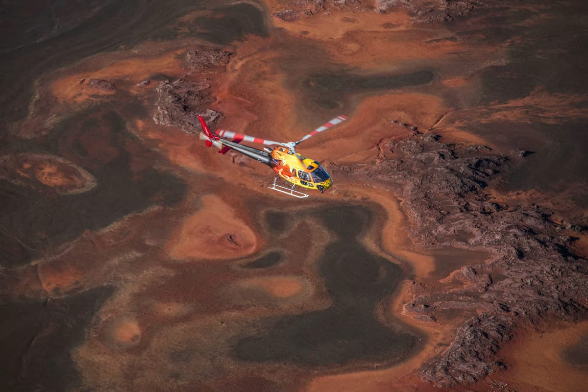 Survoler le Piton de la Fournaise en hélicoptère