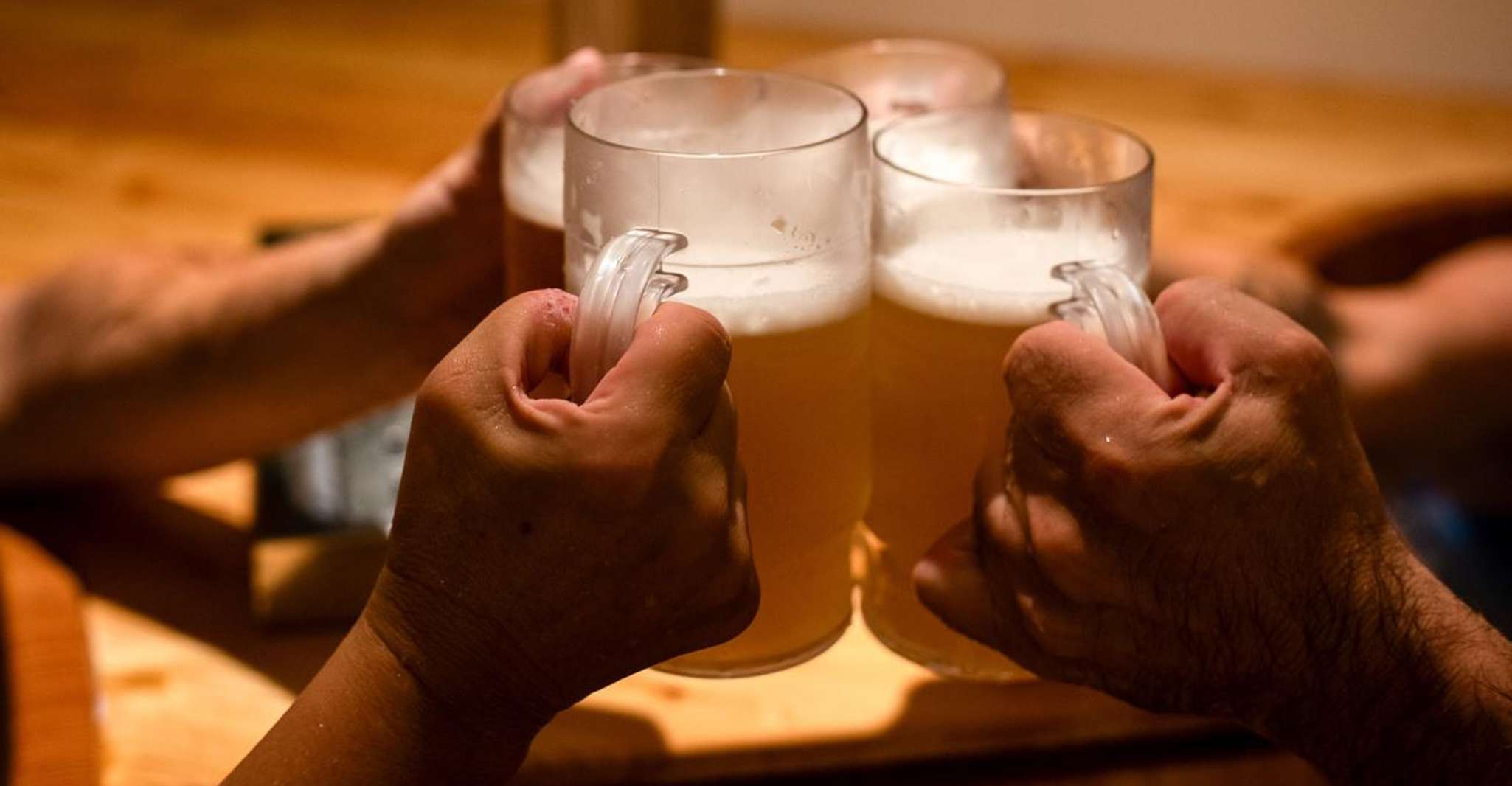 Goûter les bières artisanales brassées localement