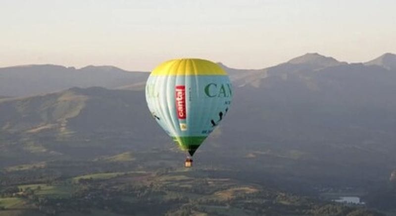 Billet Vol en montgolfière à Saint-Flour (Cantal) - Expérience privative