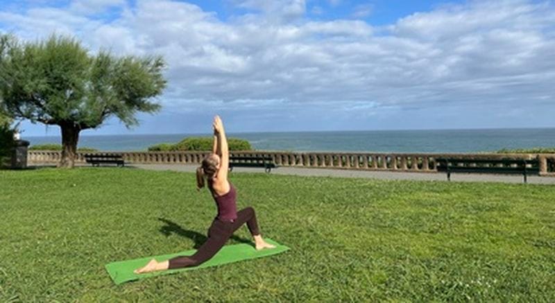 Billet Cours privés de yoga face à l'océan à Biarritz