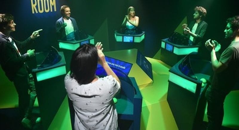 Billet Participation à un Quiz Immersif dans un décor de jeu télé à Pau