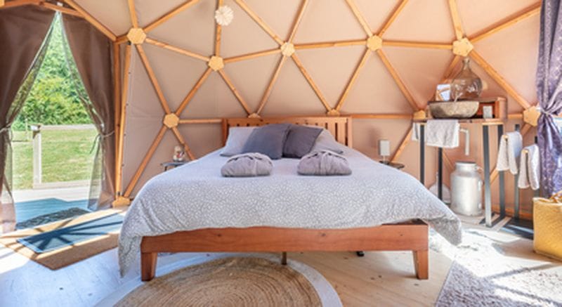 Billet Nuit en Dôme avec Bain Nordique Privatif près de Bourg-en-Bresse