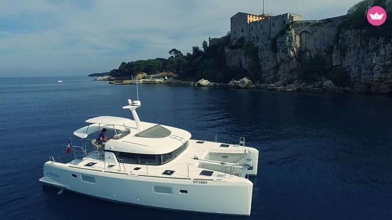 Billet EXPÉRIENCE EN CATAMARAN PRIVÉ AU DÉPART DE THÉOULE