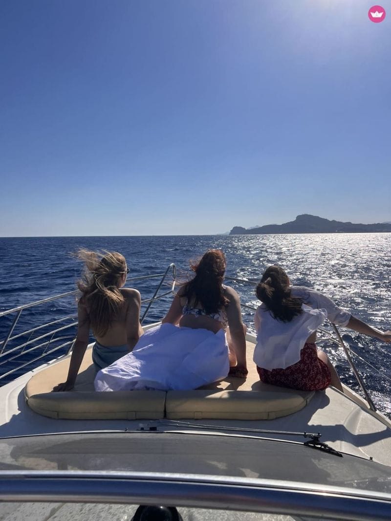 Billet Aventure d'une journée à Rhodes et Symi pour 5 personnes avec promenades pittoresques, rafraîchissements et barbecue