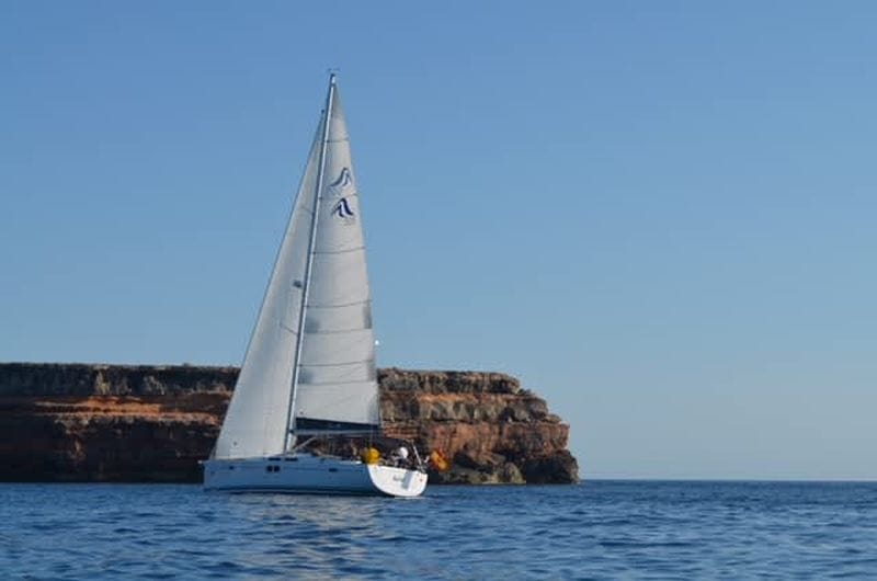 Billet Excursion privée d'une journée en voilier au départ de Formentera : découvrez des plages cachées et des eaux cristallines