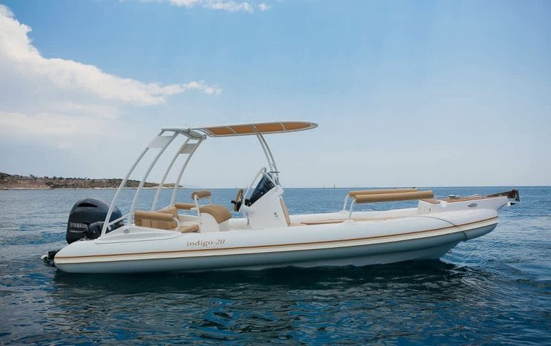 Billet Votre bateau à moteur privé pour une journée autour d'Hydra