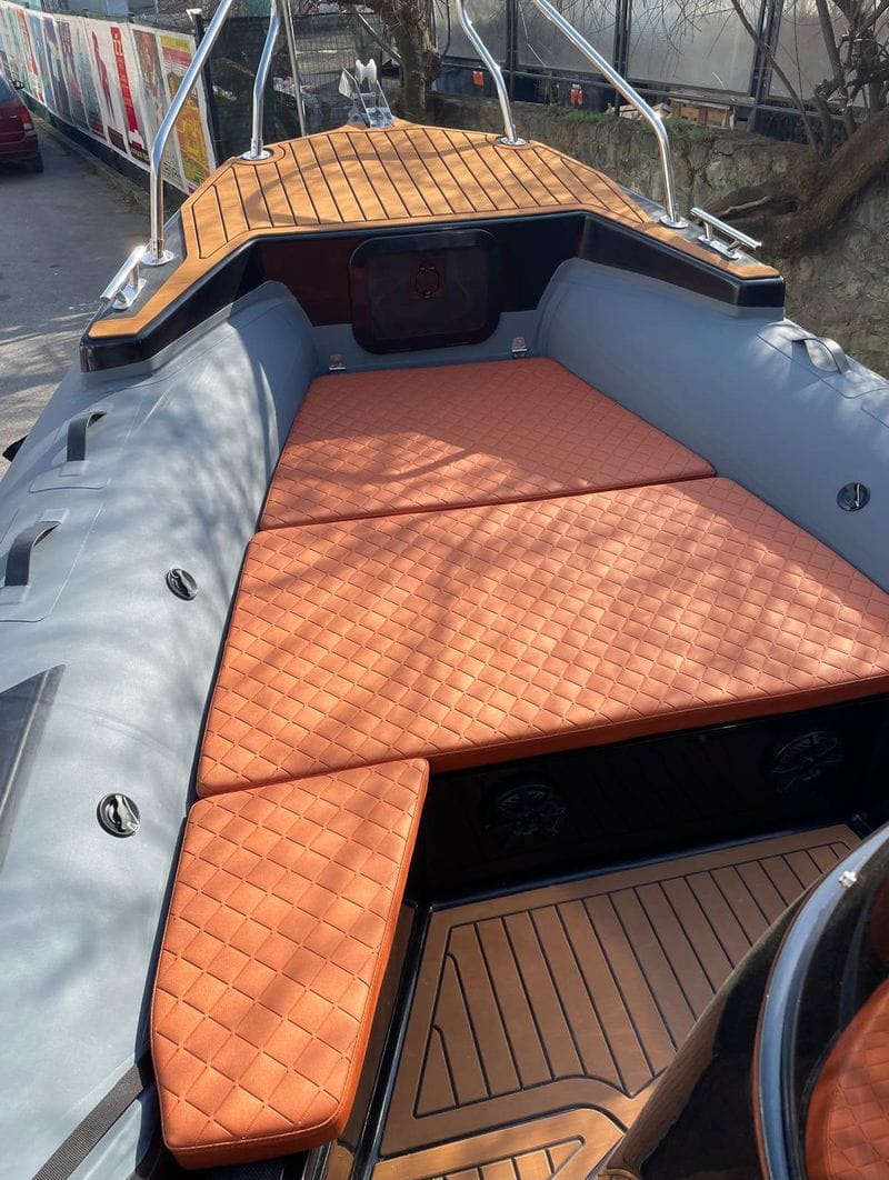 Billet Votre journée à Bol : Louez un bateau à moteur pour une journée complète de découverte