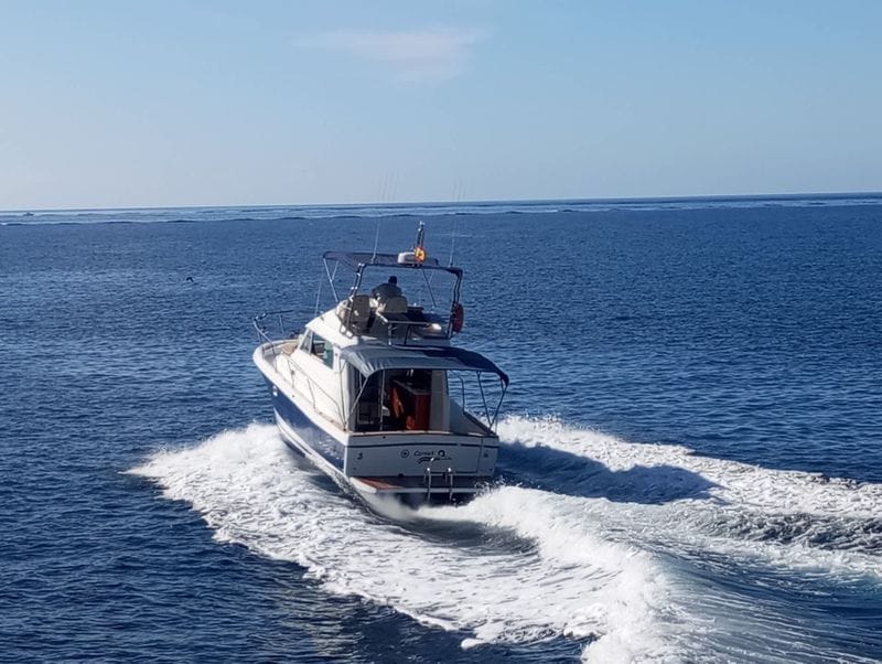 Billet Explorez Ciutadella de Menorca en une demi-journée : louez un bateau à moteur pour 3 h