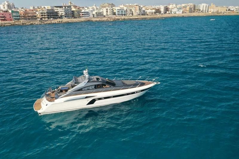 Billet Vivez une expérience de luxe à Gallipoli en passant une journée complète à bord d'un yacht à moteur.