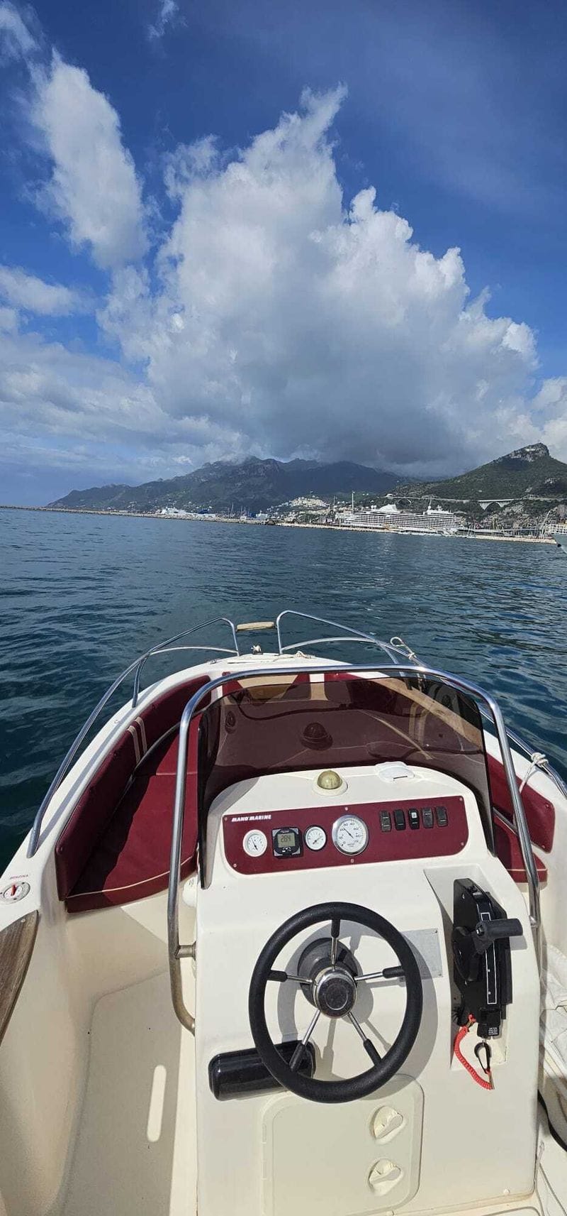 Billet Découvrez Salerne lors d'une excursion d'une journée en bateau à moteur.