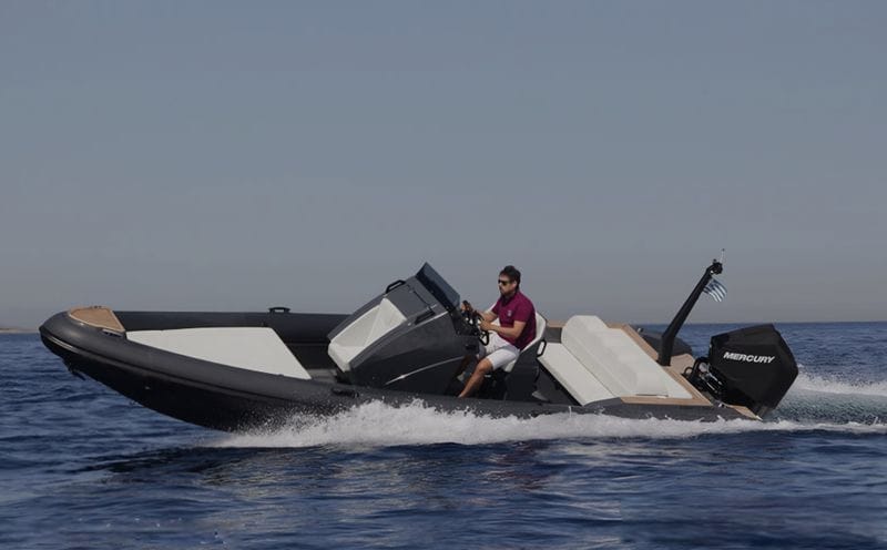 Billet Location de bateau à Mykonos | Semi-rigide de plongée DiveRIB 780 sans pilote – 225 CV