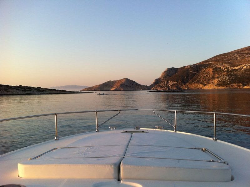 Billet Découvrez Sifnos lors d'une excursion d'une journée en bateau à moteur.