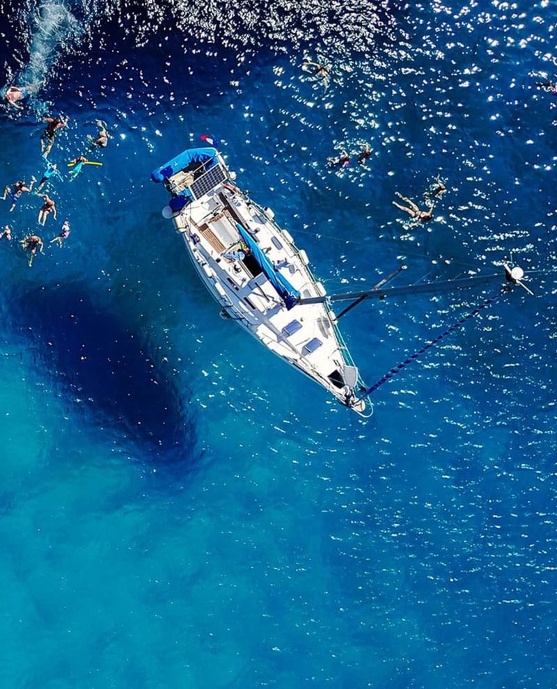 Billet Voyage en voilier : d'Aliko à la grotte de Rina et aux plages de Naxos