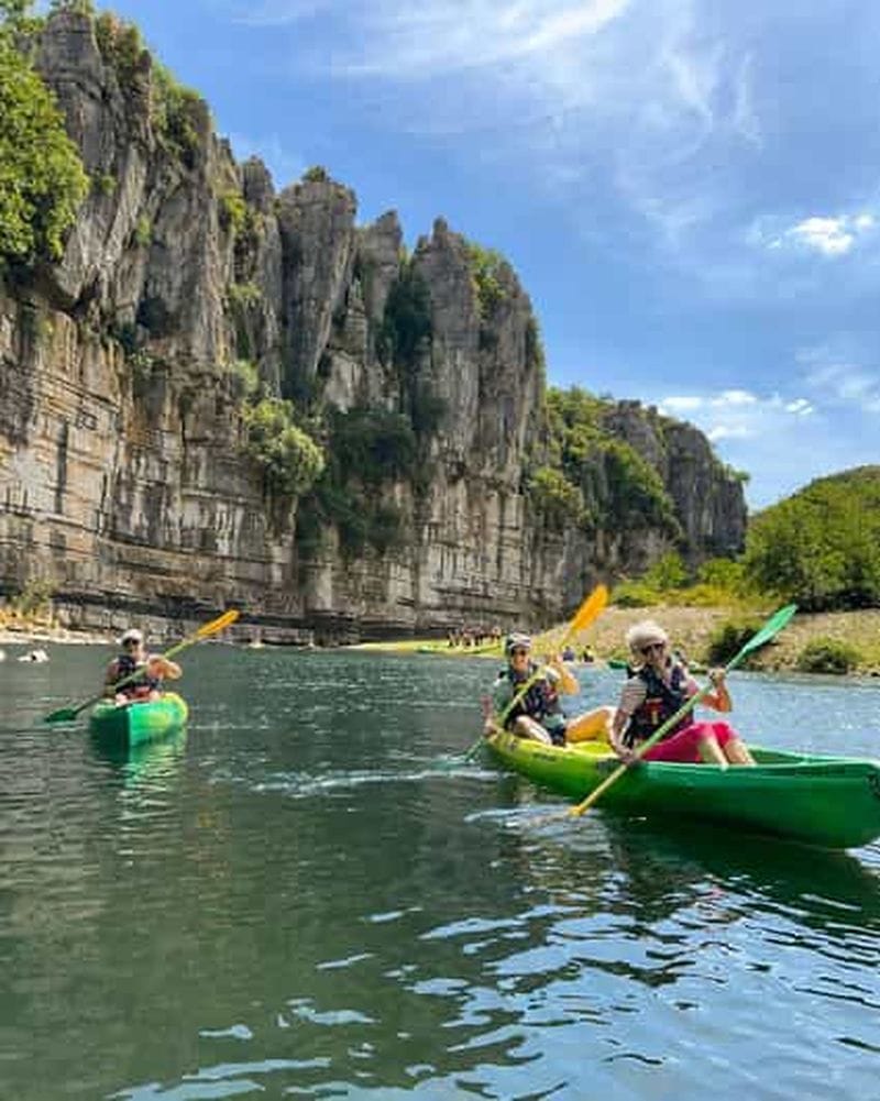 Billet Balazuc : canoë en famille avec guide sur l'Ardèche