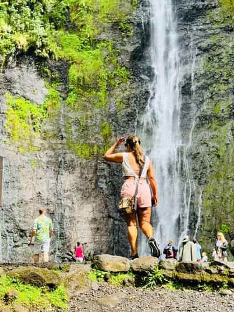 Billet Tahiti : visite d'une demi-journée sur la côte est avec un guide de la région