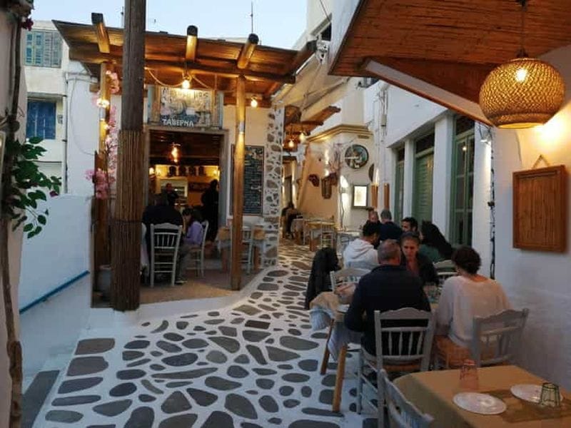 Billet Naxos : visite à pied de la vieille ville avec dégustation de vin et de fromage