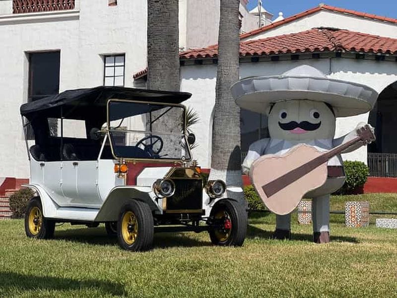 Billet Ensenada : visite de la ville en Ford Model T avec margarita et vin