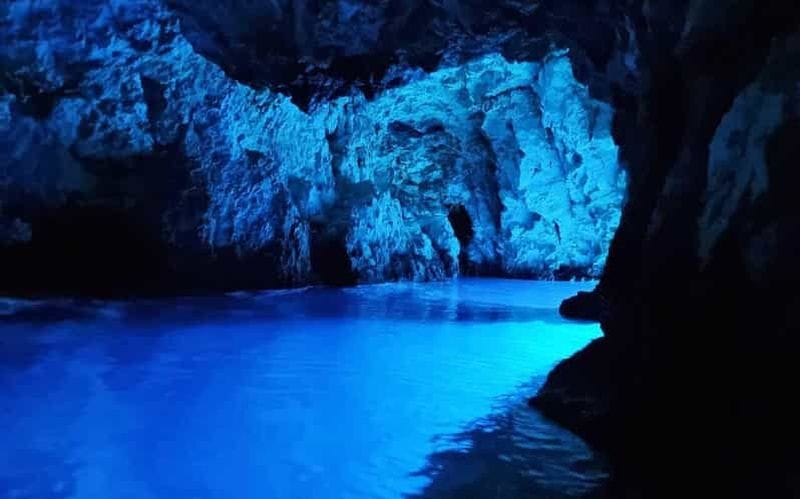 Billet Excursion en bateau rapide dans les grottes bleues depuis Trogir