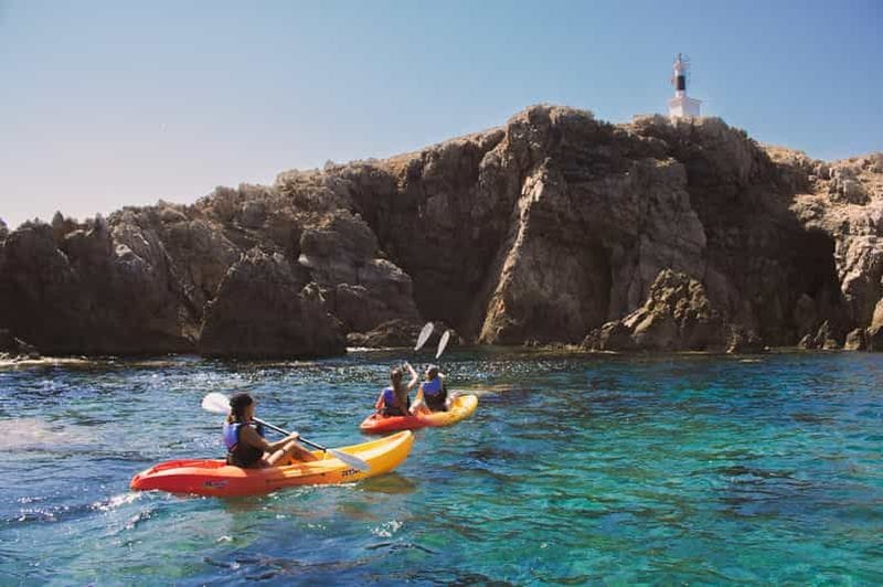 Billet Minorque : Aventure en kayak dans la magnifique baie de Fornells