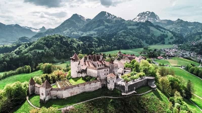 Billet Depuis Lausanne : visite de Gruyères avec dégustation de chocolat et de fromage