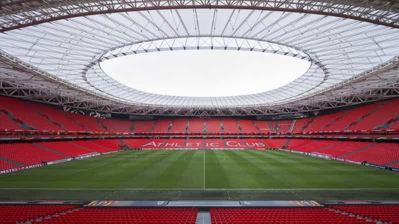 Billet Visite de Bilbao en fer : Guggenheim et San Mamés avec déjeuner