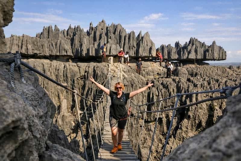 Billet Madagascar : circuit de 7 jours sur l'Avenue des Baobabs et les Tsingy de Bemaraha