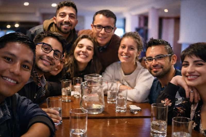 Billet Sucre : visite de nuit avec boissons, bars et culture locale