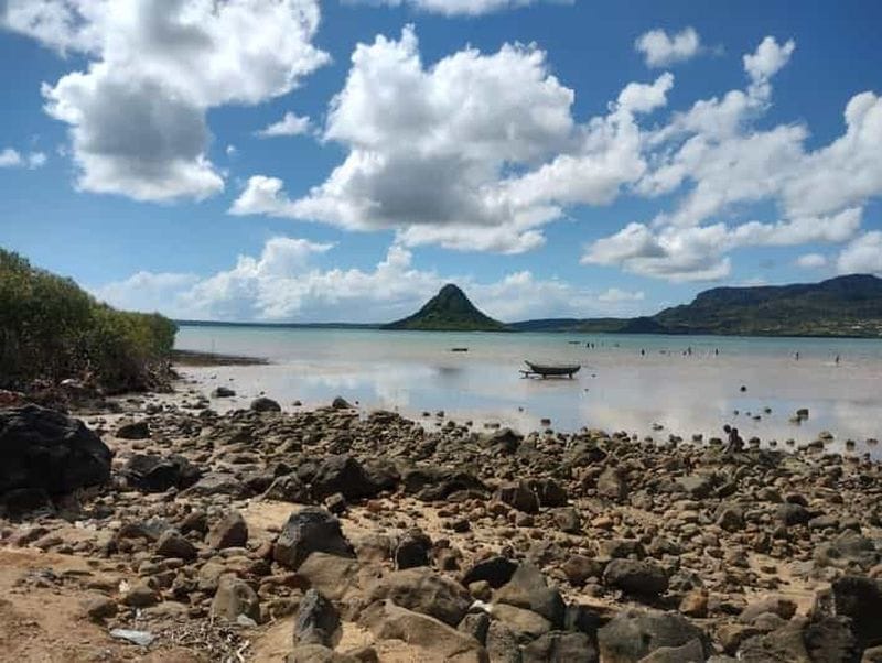 Billet Antsiranana : lémuriens, forêt tropicale et Nosy Be