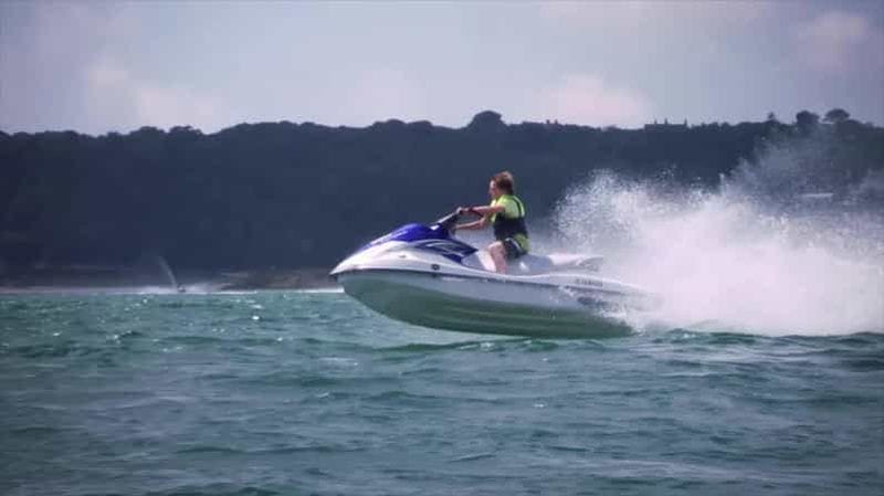 Billet Jersey : jet ski avec formation et supervision sur l'eau
