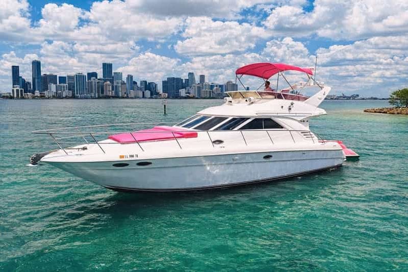 Billet Expérience en yacht rose au cœur de Miami