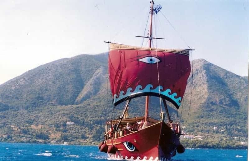 Billet Nydri : une navigation à travers l'histoire. Croisière quotidienne avec barbecue sur la plage