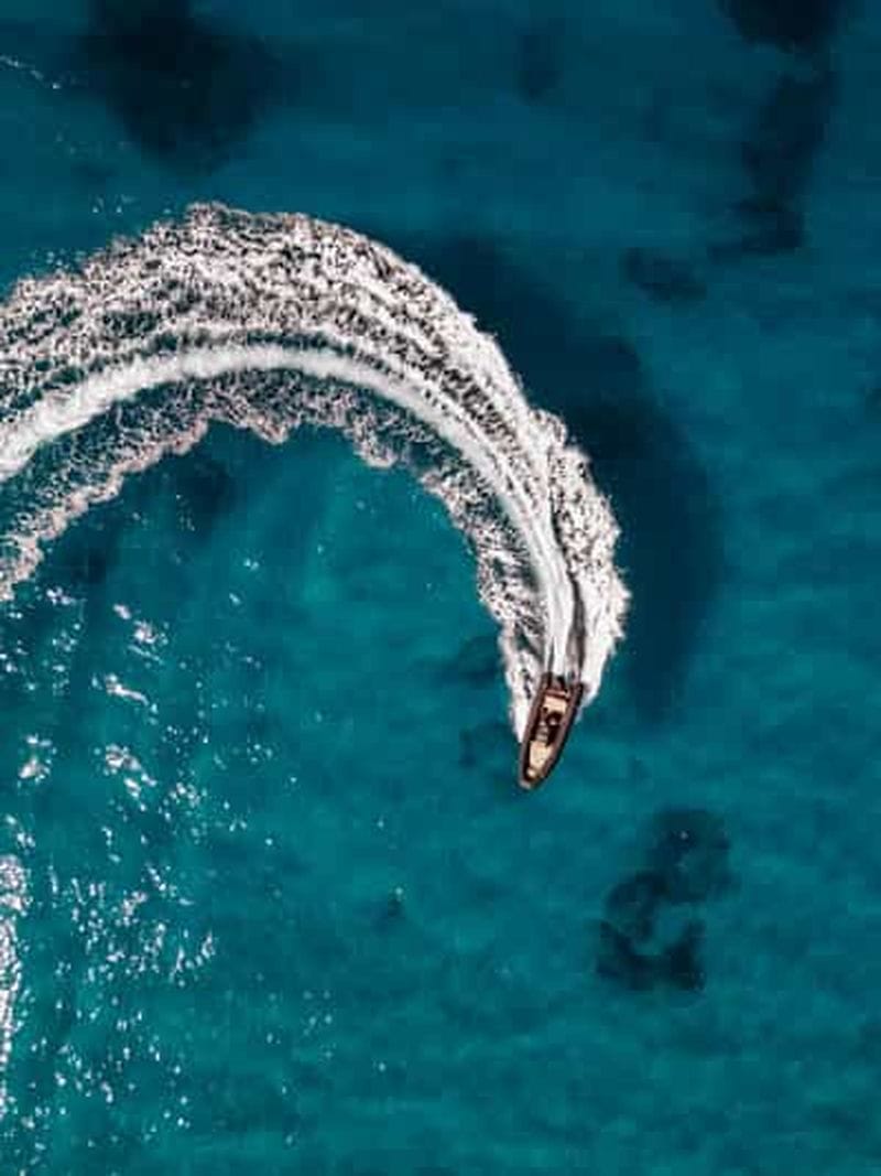 Billet Ios : excursion privée en bateau semi-rigide avec en-cas et boissons