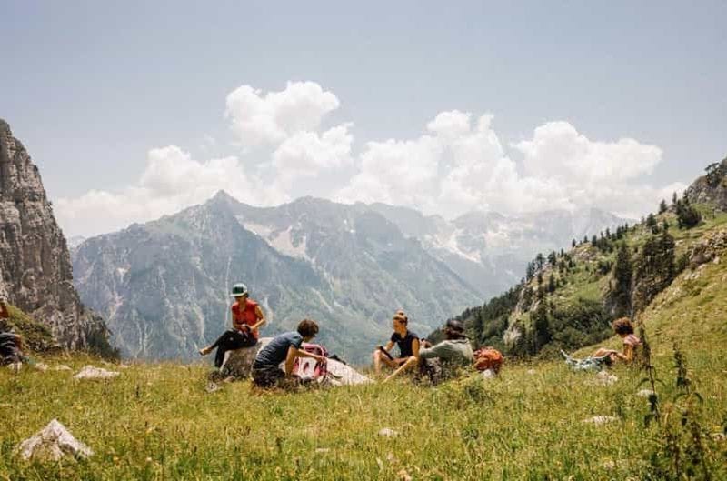 Billet Depuis Tirana : excursion de 2 jours, Alpes albanaises, lac de Komani, Kosovo