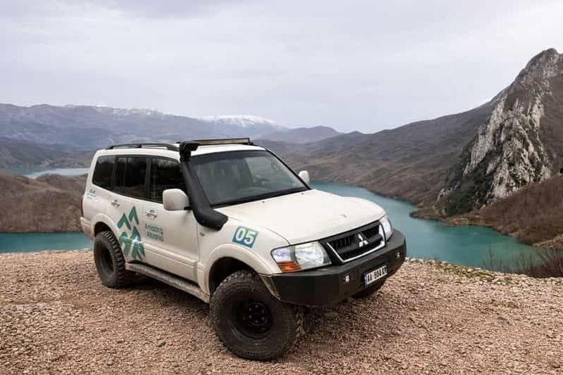 Billet Tirana/Durrës : visite en 4x4 du lac de Bovilla et du mont Gamt (randonnée en option)