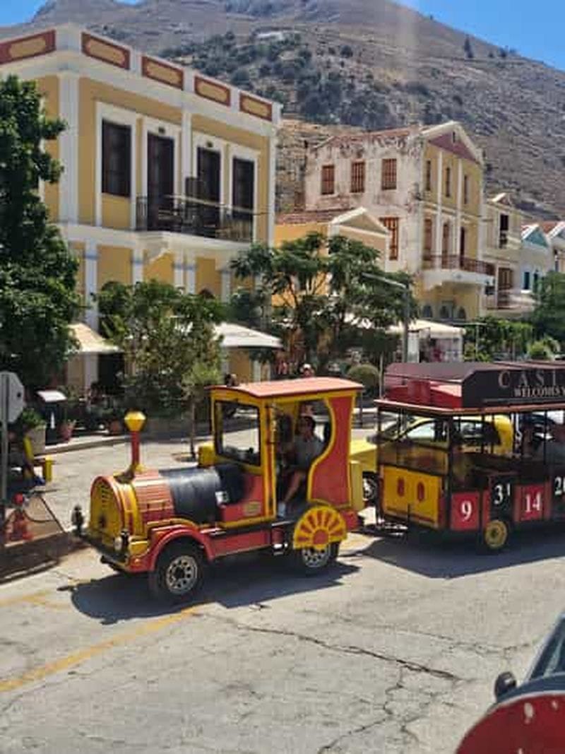 Billet Symi : visite en train touristique