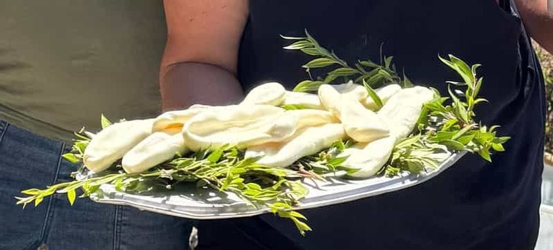 Billet Cilento : mozzarella dans la mortelle avec le berger et dégustation sur le Gelbison