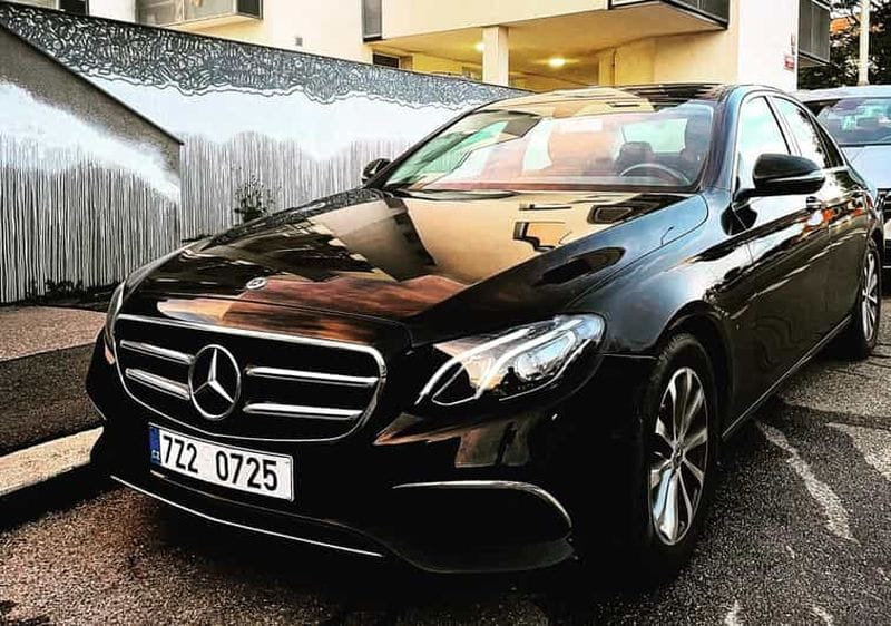 Billet Transfert privé à l'aéroport de Prague Business/VIP