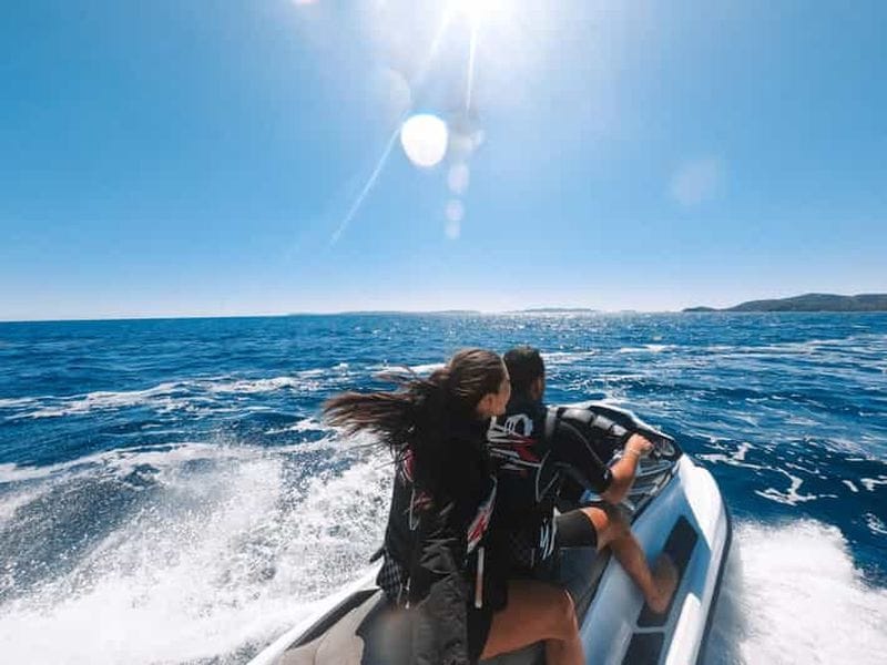 Billet Le Lavandou : Randonnée en jet ski sans permis bateau avec petit déjeuner