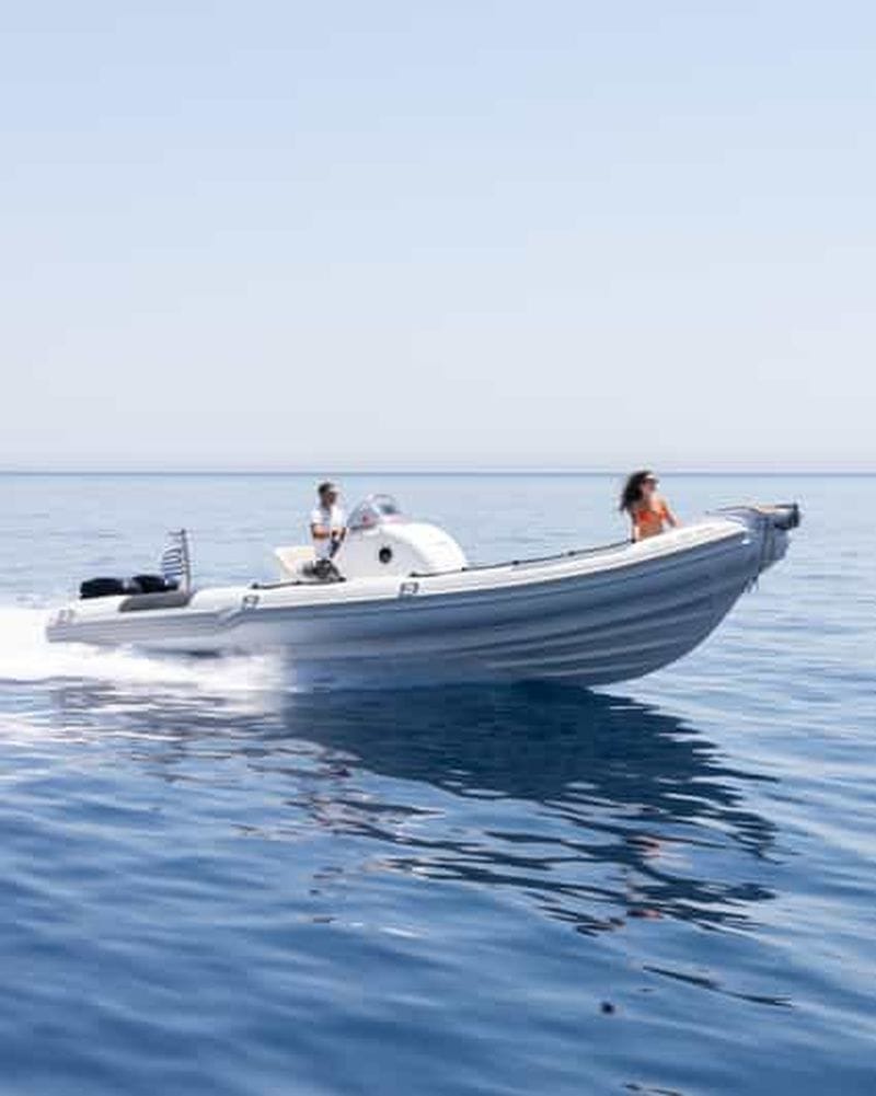 Billet Folégandros : sortie en bateau privée avec plongée et vin