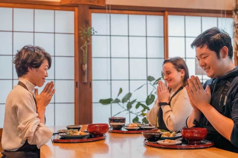 Billet Beppu : cours de cuisine authentique avec un hôte local