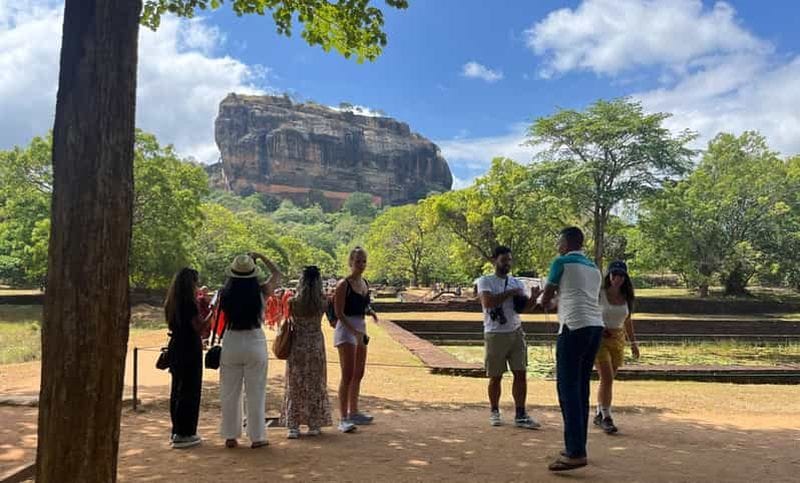 Billet Depuis Colombo : excursion à Sigirîya et Dambulla avec safari