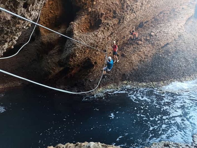 Billet La Ciotat : aventure d'escalade au Trou du Souffleur de 3 h