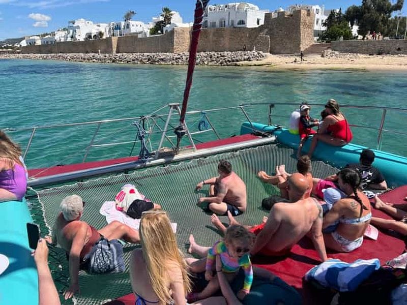 Billet Hammamet : croisière en catamaran, prise en charge à l'hôtel, fruits et boissons