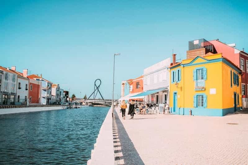 Billet Aveiro : visite à pied, sortie en bateau, douceurs et rubans colorés