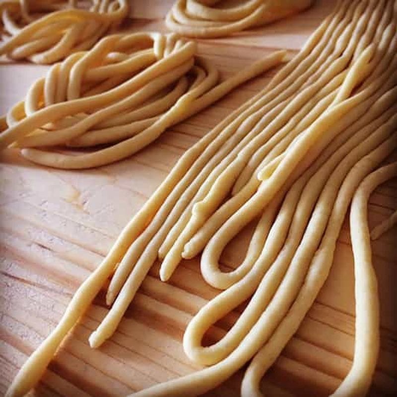 Billet Pâtes fraîches avec vue sur les Langhe et le Monferrato près d'Asti