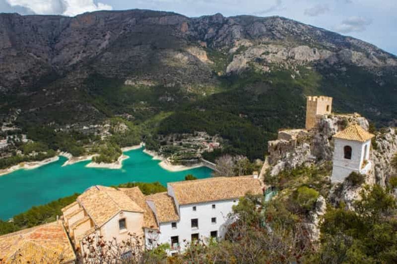Billet Alicante/Benidorm : visite de Guadalest et du musée du chocolat Valor