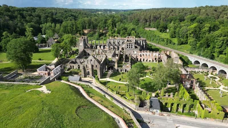 Billet Excursion romantique dans le Brabant : spa de Genval et abbaye de Villers